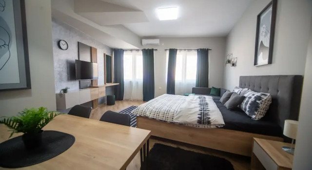 Люкс Deluxe Manoir Apartments City Center