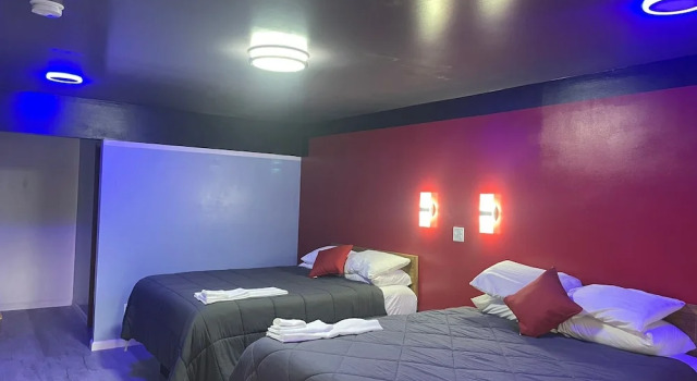 Четырёхместный номер Economy PINE VALLEY MOTEL