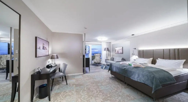 Двухместный номер Standard с балконом и с видом на море Strandhotel Duhnen