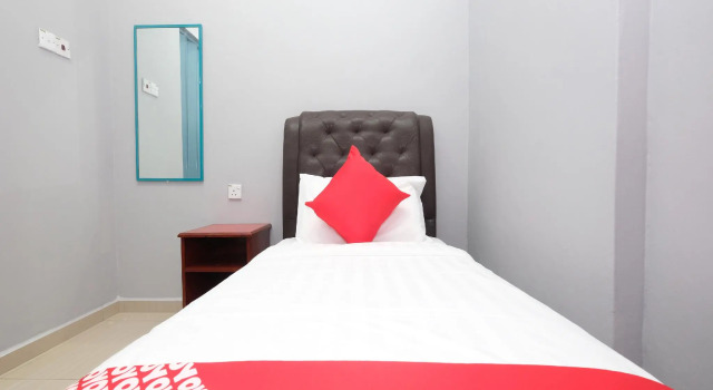 Номер Deluxe OYO 89436 SZA Inn