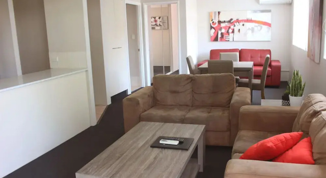 Апартаменты c 1 комнатой с балконом Surfers Riverside Apartments