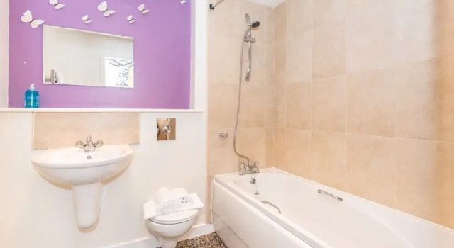 Апартаменты Bouverie Apartment