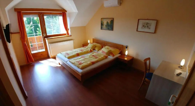 Двухместная студия Deluxe Ciklámen apartman