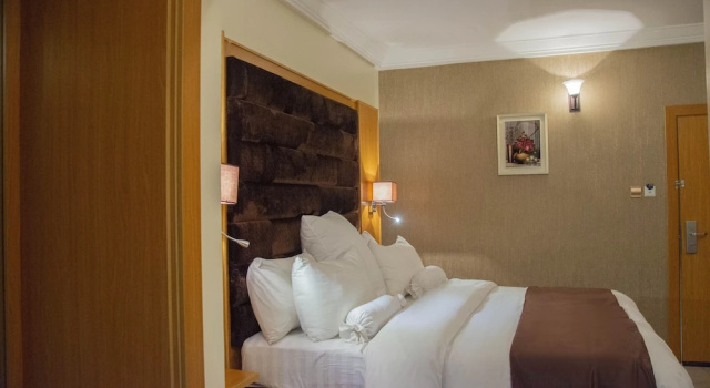 Люкс Sparklyn Hotels & Suites