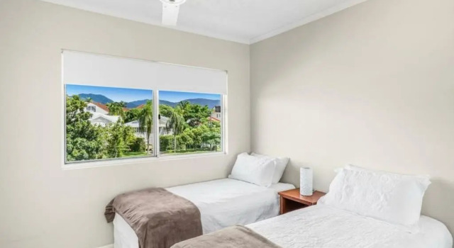 Апартаменты с 3 комнатами North Cove Waterfront Suites