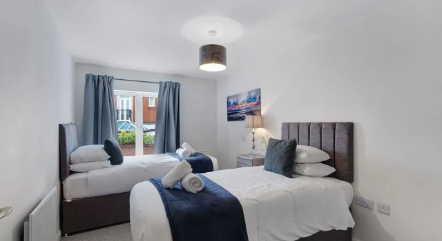 Karah Suites - Dragon Road, Забронировать Отель Отели Англии 4 звезды, 4*
