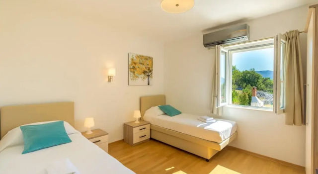 Вилла с 3 комнатами с балконом и с видом на море Hedera Estate, Villa Hedera VII