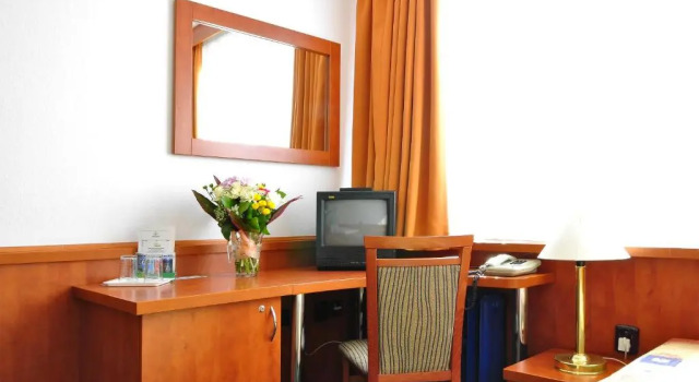 Standard Einzel Zimmer Olympik Tristar