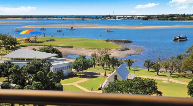 Апартаменты c 1 комнатой Palmerston Tower on Southport Broadwater