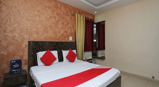 OYO 28440 Mk Hotel And Restaurant, Забронировать Отель Отели Джамму 3 звезды, 3*