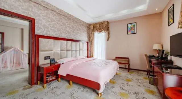 Люкс Mangshi Fortune Center Munao Zongge Road Atour Hotel