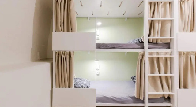 Кровать в общем номере (мужской номер) Backpackers House