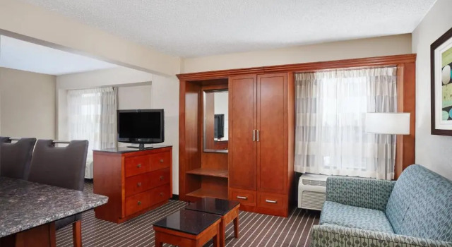 Люкс Holiday Inn Express Hotels- Hampton by IHG