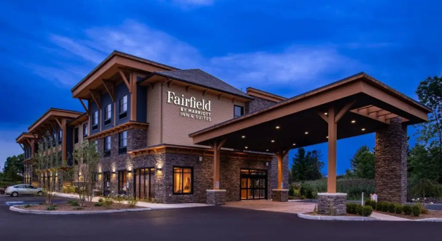 Fairfield Inn & Suites by Marriott Canton, Buchen Sie Hotel Hotels & Unterkünfte in Canton, Hotel