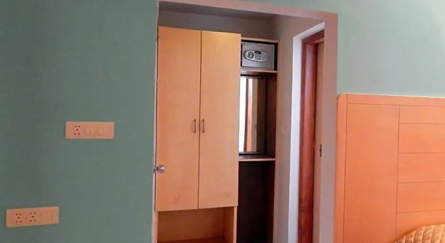 Полулюкс с видом на сад Hotel Raviraj