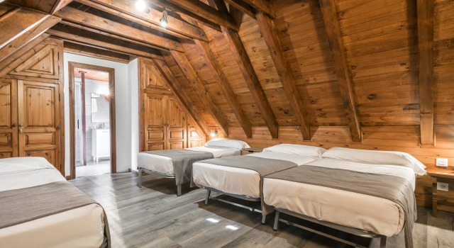 Четырёхместный номер Standard Hotel SNÖ Mont Romies