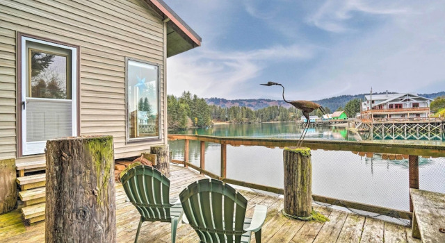 Serene Seldovia Cabin w/ Deck, Grill & Views!, Book Hotel Seldovia USA
