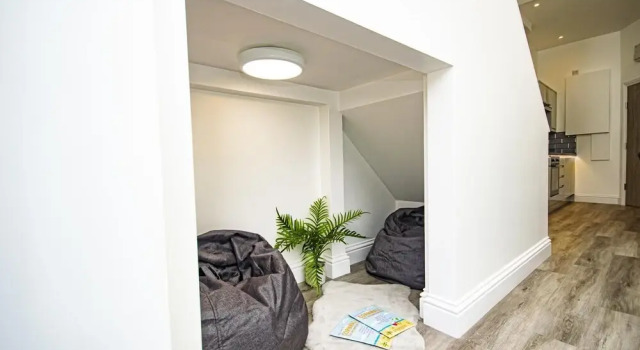 Daniel Chambers Lovely Self-catering Apartment Located Within a Beautifully Renovated Building, Varaa Huoneisto Asunnot kohteessa Merseyside, Huoneisto