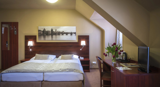 Pytloun Kampa Garden Hotel Prague, Забронировать Отель Отели Праги с завтраком, рядом с Театр Svanda, Завтраки