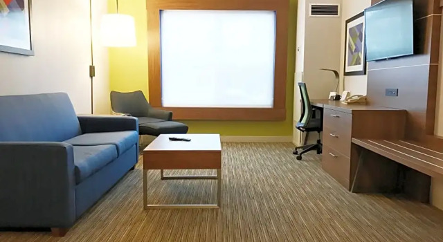 Двухместный люкс c 1 комнатой Holiday Inn Express Hotel & Suites White River Junction by IHG
