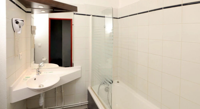 Номер Superior HOTEL lEAUBONNE