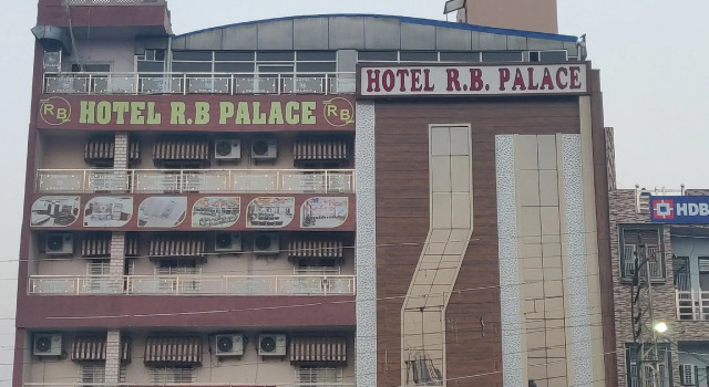 Hotel RB Palace, Забронировать Отель Отели штата Раджастхана с парковкой, Парковка