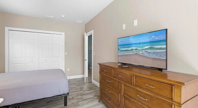 Atlantic Sunrise Home Plus Cottage, Забронировать Дом для отпуска Дейтона-Бич Daytona Beach Area, рядом с Sunglow Fishing Pier