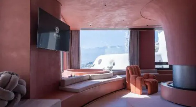 Семейный люкс с видом на море Dali Joy Luck Qingshi  Hillside Lakeview Resort Hotel