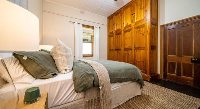 Secret Garden - Luxury Cottage - Giant 85inch TV, Забронировать Дом для отпуска Макларен-Вейл Adelaide Region, рядом с Goodieson Brewery