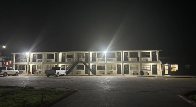 Eagle Inn, Book Mini-hotel Gun Barrel City Texas