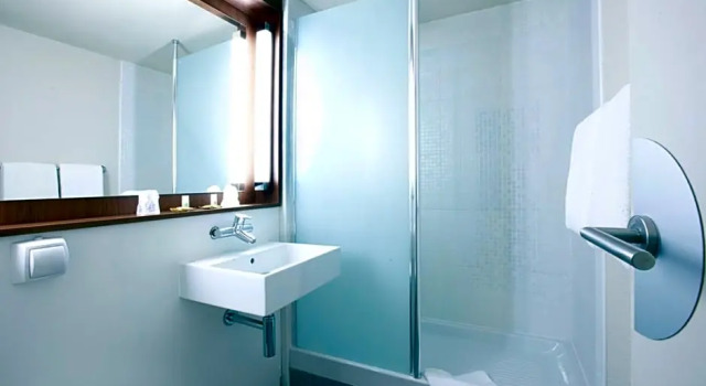 Четырёхместный номер Standard Campanile Prime - Aix-en-Provence Sud - Pont de lArc