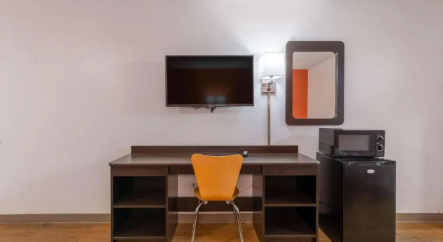 Четырёхместный номер Deluxe Motel 6-Bryan, TX - University Area