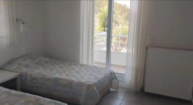 Charming 4-bed Villa in Pefkali, Book Villa Hotels in Pefkali with a Pool, Swimming Pool