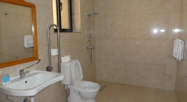 Четырёхместный номер Standard Цокольный этаж с видом на бассейн San Antonio Guesthouse