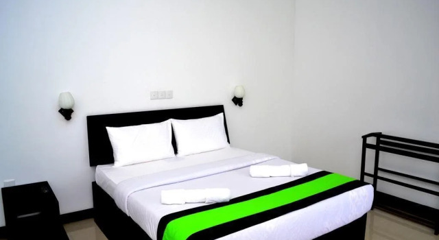 Atm Resort Villa, Забронировать Курортный отель Нувара-Элия 