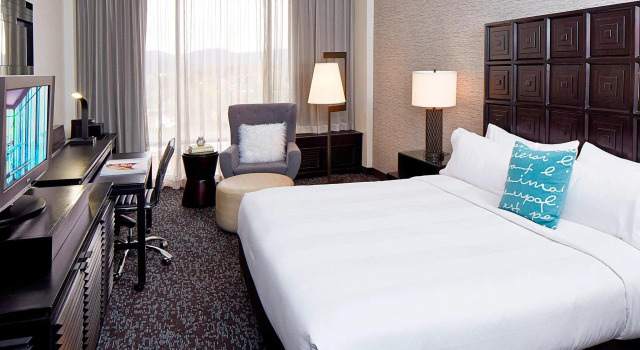 Двухместный номер Standard Renaissance Asheville Downtown Hotel