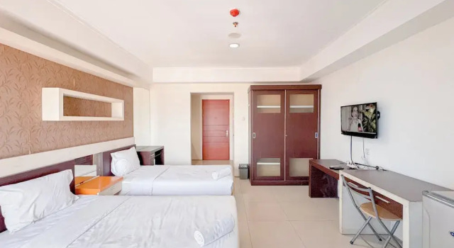 Студия Deluxe Best Price And Comfortable Living Studio At High Point Serviced Apartment