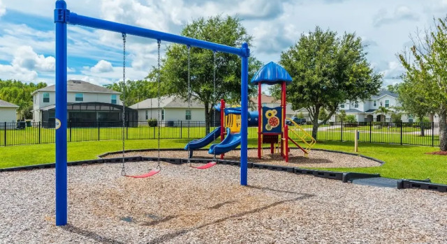 Four Bedroom Vacation Home Near Disney 47Rr23, Varaa Lomakeskus Hotellit Kissimmee pysäköinnillä, Pysäköinti