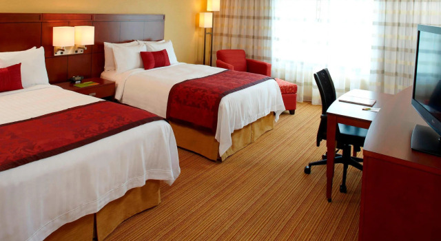 Четырёхместный номер Standard Courtyard by Marriott Buffalo Amherst/University