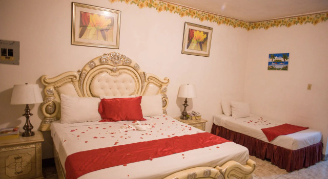 Gloriana Hotel, Забронировать Отель Отели Монтего-Бэй с парковкой, Парковка