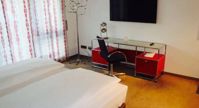 Hotel ZeitZeichen, Забронировать Отель Отели Пульхайм с завтраком, Завтраки