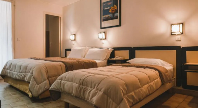 Трёхместный номер Standard с видом на море Hôtel & Résidence Le Subrini