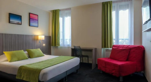 Трёхместный номер Standard Reims Hotel