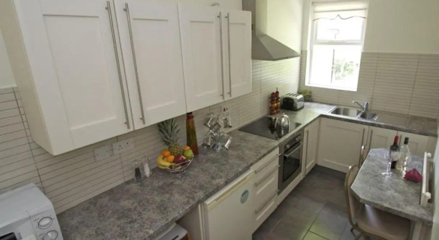 Апартаменты Deluxe La Suisse Serviced Apartments