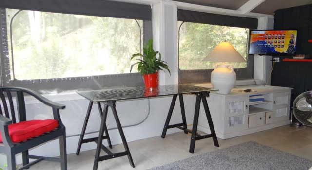 Eumundi Yacht Club B&B, Prenota Bed & breakfast Eumundi Noosa Hinterland