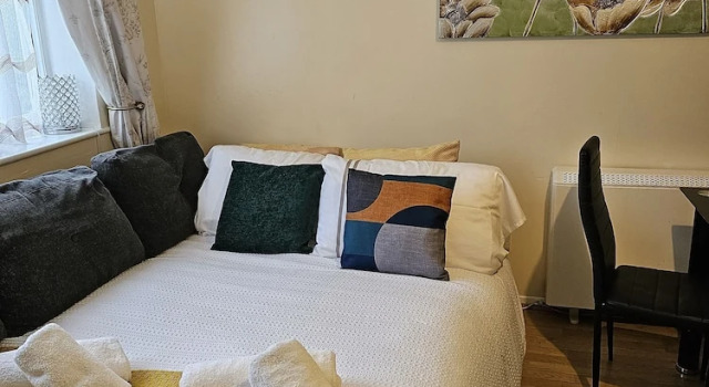 Апартаменты Inviting 1-bed Apartment in London, Near Hotsput
