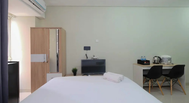 Comfort Studio For 4 Pax At Nifarro Park Apartment, Book Apartment Jakarta Jakarta Province