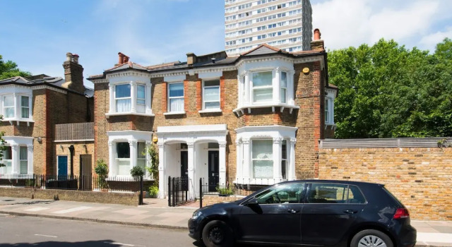 Fashionable 3BR Family Home in Battersea, Забронировать Отель Отели Баттерси 3 звезды, 3*