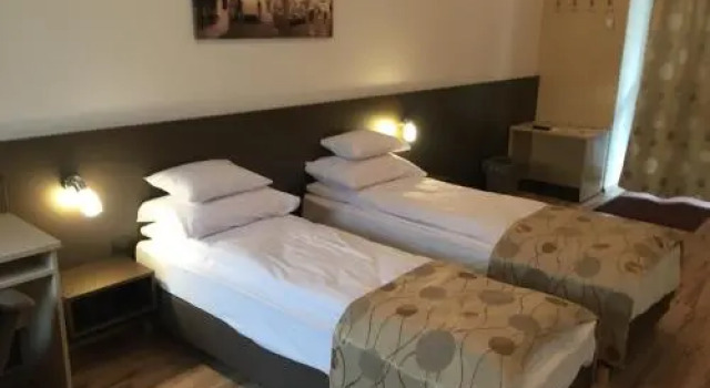 Pizza Tábor Apartman, Забронировать Апартаменты/квартира Отели в центре Мишкольца, в центре