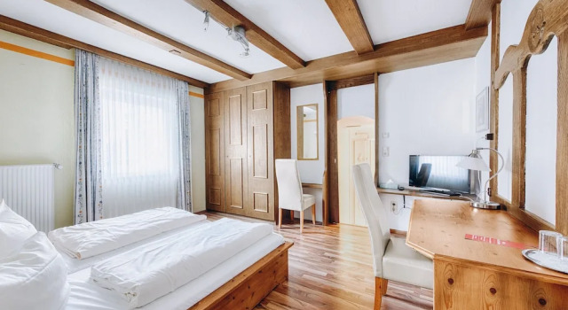 Hotel Nuss, Varaa Hotelli Hotellit Baijeri pysäköinnillä, Pysäköinti
